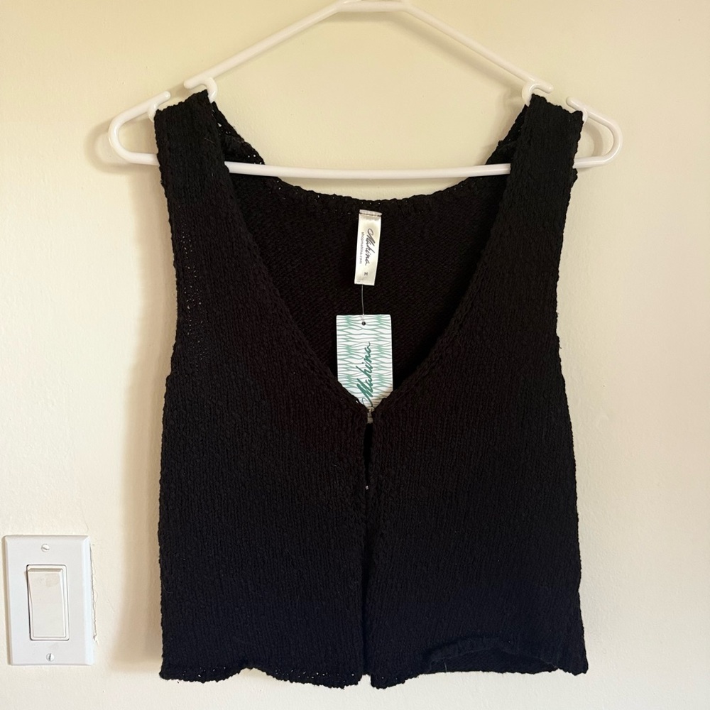 Black Sleeveless Top